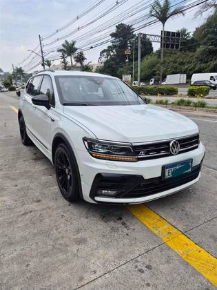 VOLKSWAGEN TIGUAN 2.0 350 TSI GASOLINA ALLSPACE R-LINE 4MOTION DSG VOLKSWAGEN TIGUAN 2.0 350 TSI GASOLINA ALLSPACE R-LINE 4MOTION DSG